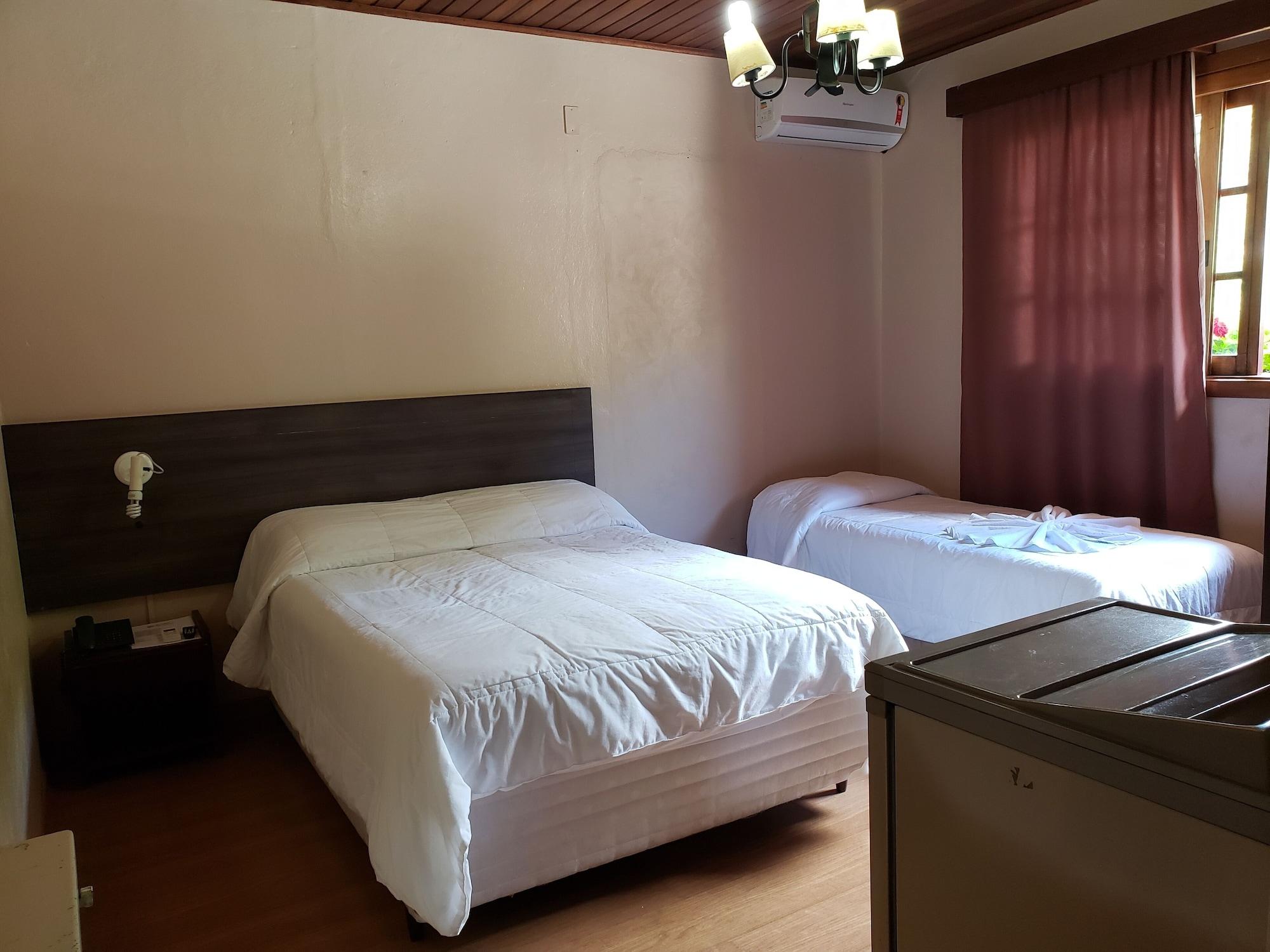 Flores Inn 2*