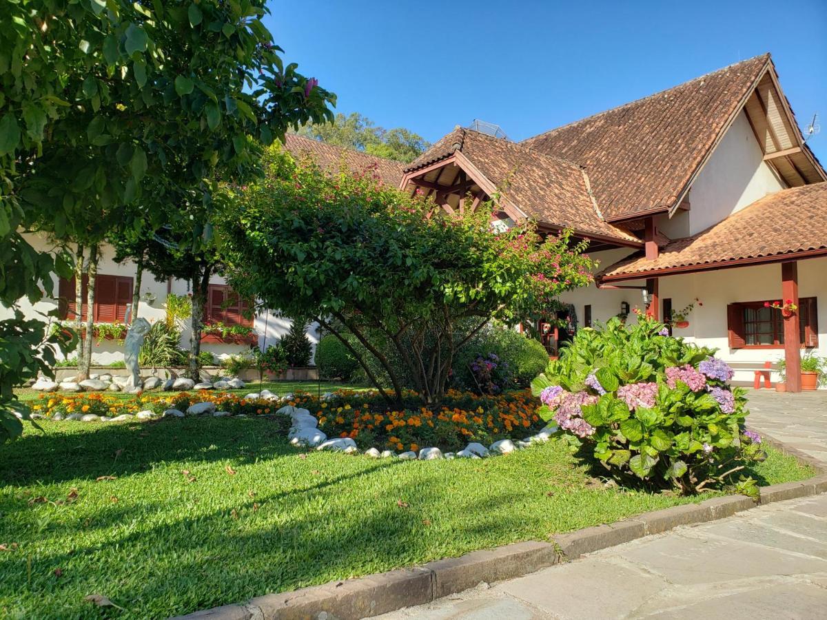 Inn Flores